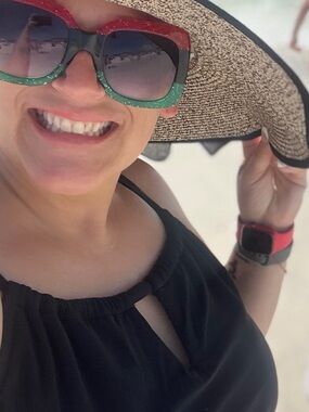 Meet your Posher, Cari